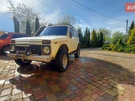 Білий ВАЗ 21213 Niva, об'ємом двигуна 1.7 л та пробігом 95 тис. км за 3000 $, фото 1 на Automoto.ua