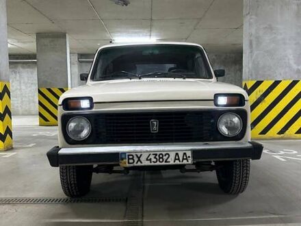Білий ВАЗ 21213 Niva, об'ємом двигуна 1.7 л та пробігом 166 тис. км за 1750 $, фото 1 на Automoto.ua