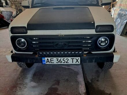 ВАЗ 21213 Niva 1997 в Днепре (Днепропетровске) на Automoto.ua Белый ВАЗ 21213 Niva, объемом двигателя 1.7 л и пробегом 97 тыс. км за 2700 $, фото 1 на Automoto.ua