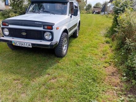Белый ВАЗ 21213 Niva, объемом двигателя 1.7 л и пробегом 120 тыс. км за 2300 $, фото 1 на Automoto.ua