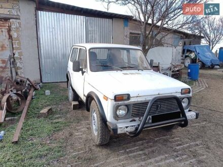 ВАЗ 21213 Niva 1998 у Миколаєві на Automoto.ua Білий ВАЗ 21213 Niva, об'ємом двигуна 1.7 л та пробігом 120 тис. км за 2500 $, фото 1 на Automoto.ua