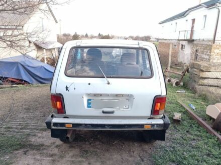 ВАЗ 21213 Niva 2000 у Коблеве на Automoto.ua Білий ВАЗ 21213 Niva, об'ємом двигуна 1.5 л та пробігом 52 тис. км за 1850 $, фото 1 на Automoto.ua