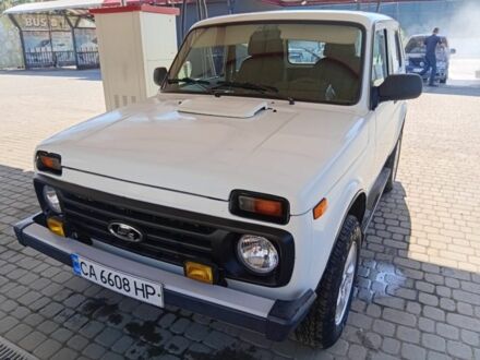 ВАЗ 21213 Niva 2002 у Івано-Франківську на Automoto.ua Білий ВАЗ 21213 Niva, об'ємом двигуна 1.7 л та пробігом 150 тис. км за 125000 $, фото 1 на Automoto.ua