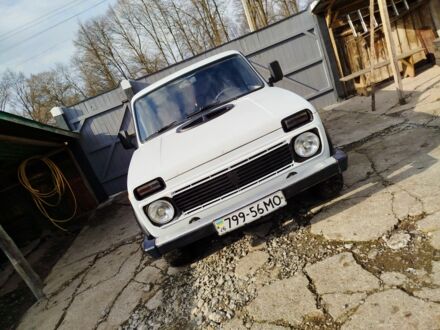 ВАЗ 21213 Niva 2002 у Чернівцях на Automoto.ua Білий ВАЗ 21213 Niva, об'ємом двигуна 1.7 л та пробігом 99 тис. км за 3550 $, фото 1 на Automoto.ua