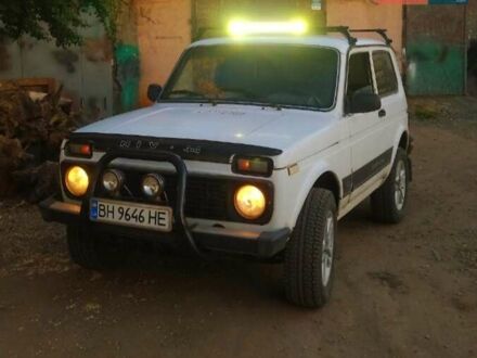 ВАЗ 21213 Niva 2002 у Подільськ (Котовськ) на Automoto.ua Білий ВАЗ 21213 Niva, об'ємом двигуна 1.7 л та пробігом 100 тис. км за 3400 $, фото 1 на Automoto.ua