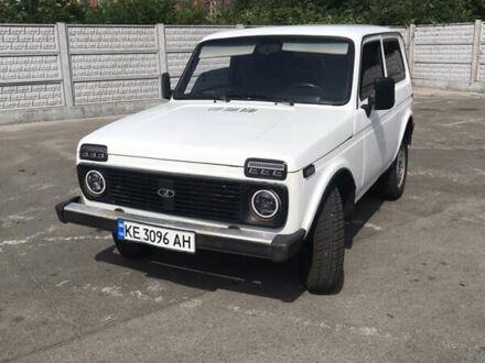 ВАЗ 21213 Niva 2003 у Дніпро (Дніпропетровську) на Automoto.ua Білий ВАЗ 21213 Niva, об'ємом двигуна 0 л та пробігом 89 тис. км за 2700 $, фото 1 на Automoto.ua