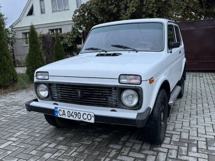 ВАЗ 21213 Niva 2003 в Звенигородка на Automoto.ua Белый ВАЗ 21213 Niva, объемом двигателя 1.69 л и пробегом 183 тыс. км за 3350 $, фото 1 на Automoto.ua