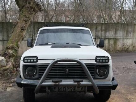 Белый ВАЗ 21213 Niva, объемом двигателя 1.7 л и пробегом 313 тыс. км за 3000 $, фото 1 на Automoto.ua