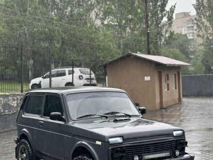 ВАЗ 21213 Niva 2004 у Запоріжжя на Automoto.ua Білий ВАЗ 21213 Niva, об'ємом двигуна 1.7 л та пробігом 43 тис. км за 1950 $, фото 1 на Automoto.ua