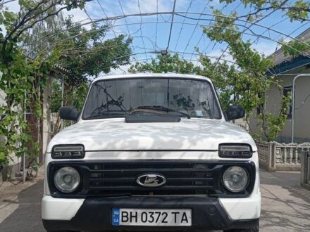 Белый ВАЗ 21213 Niva, объемом двигателя 1.7 л и пробегом 120 тыс. км за 3300 $, фото 1 на Automoto.ua