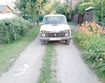 Бежевий ВАЗ 21213 Niva, об'ємом двигуна 1.6 л та пробігом 400 тис. км за 713 $, фото 1 на Automoto.ua
