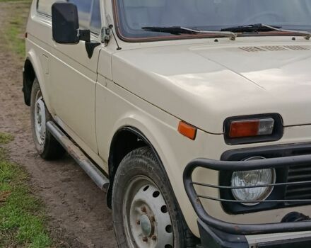 Бежевий ВАЗ 21213 Niva, об'ємом двигуна 1.6 л та пробігом 45 тис. км за 2000 $, фото 2 на Automoto.ua
