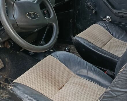 Бежевий ВАЗ 21213 Niva, об'ємом двигуна 1.6 л та пробігом 45 тис. км за 2000 $, фото 7 на Automoto.ua