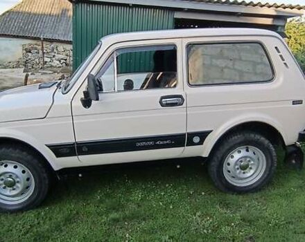 Бежевый ВАЗ 21213 Niva, объемом двигателя 1.7 л и пробегом 125 тыс. км за 3600 $, фото 3 на Automoto.ua