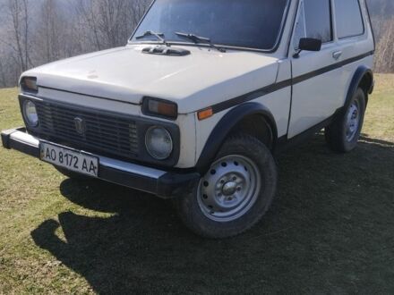 ВАЗ 21213 Niva 1996 у Хусте на Automoto.ua Бежевий ВАЗ 21213 Niva, об'ємом двигуна 1 л та пробігом 116 тис. км за 1950 $, фото 1 на Automoto.ua