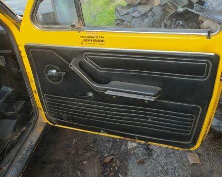 Чорний ВАЗ 21213 Niva, об'ємом двигуна 1.6 л та пробігом 234 тис. км за 550 $, фото 5 на Automoto.ua