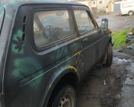 Чорний ВАЗ 21213 Niva, об'ємом двигуна 1.6 л та пробігом 234 тис. км за 550 $, фото 3 на Automoto.ua
