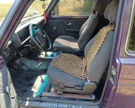 Фіолетовий ВАЗ 21213 Niva, об'ємом двигуна 1.6 л та пробігом 274 тис. км за 2900 $, фото 10 на Automoto.ua