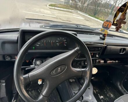 Фиолетовый ВАЗ 21213 Niva, объемом двигателя 1.7 л и пробегом 168 тыс. км за 3800 $, фото 5 на Automoto.ua