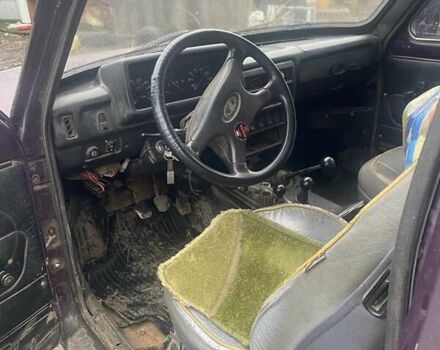 Фиолетовый ВАЗ 21213 Niva, объемом двигателя 1.7 л и пробегом 240 тыс. км за 1500 $, фото 5 на Automoto.ua