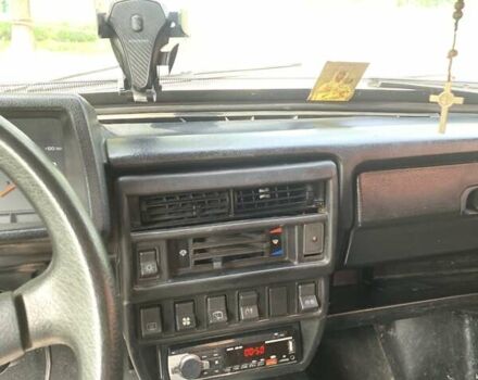 Фиолетовый ВАЗ 21213 Niva, объемом двигателя 1.7 л и пробегом 174 тыс. км за 3150 $, фото 12 на Automoto.ua