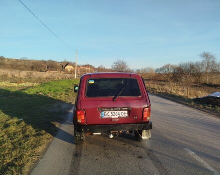 Червоний ВАЗ 21213 Niva, об'ємом двигуна 1.7 л та пробігом 170 тис. км за 2400 $, фото 1 на Automoto.ua