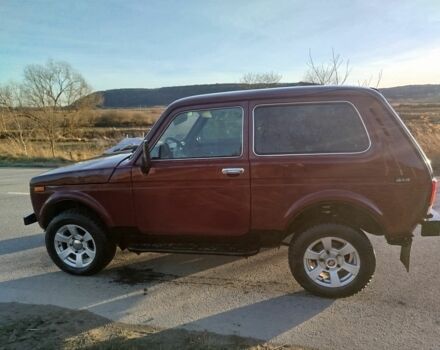 Червоний ВАЗ 21213 Niva, об'ємом двигуна 1.7 л та пробігом 170 тис. км за 2400 $, фото 2 на Automoto.ua