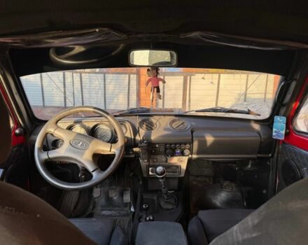 Красный ВАЗ 21213 Niva, объемом двигателя 1.7 л и пробегом 1000 тыс. км за 3499 $, фото 5 на Automoto.ua