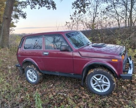 Червоний ВАЗ 21213 Niva, об'ємом двигуна 1.7 л та пробігом 260 тис. км за 2400 $, фото 2 на Automoto.ua