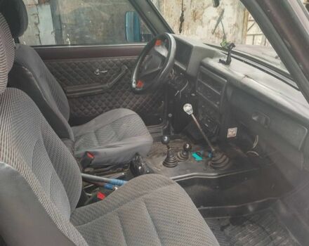 Красный ВАЗ 21213 Niva, объемом двигателя 1.7 л и пробегом 120 тыс. км за 54000 $, фото 3 на Automoto.ua