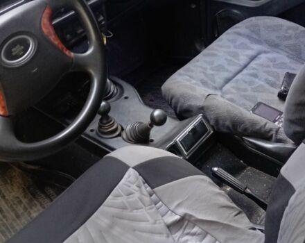 Красный ВАЗ 21213 Niva, объемом двигателя 1.7 л и пробегом 180 тыс. км за 4100 $, фото 11 на Automoto.ua