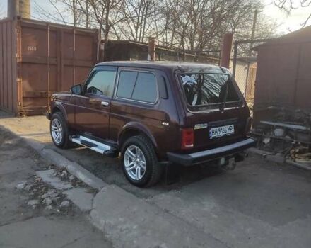 Красный ВАЗ 21213 Niva, объемом двигателя 1.7 л и пробегом 130 тыс. км за 5200 $, фото 2 на Automoto.ua