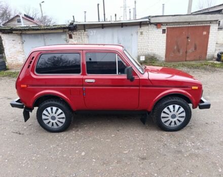 Красный ВАЗ 21213 Niva, объемом двигателя 1.6 л и пробегом 112 тыс. км за 2650 $, фото 4 на Automoto.ua