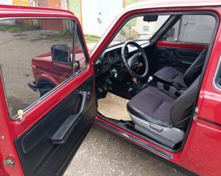 Красный ВАЗ 21213 Niva, объемом двигателя 1.6 л и пробегом 112 тыс. км за 2650 $, фото 13 на Automoto.ua