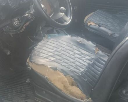 Красный ВАЗ 21213 Niva, объемом двигателя 1.6 л и пробегом 300 тыс. км за 384 $, фото 4 на Automoto.ua