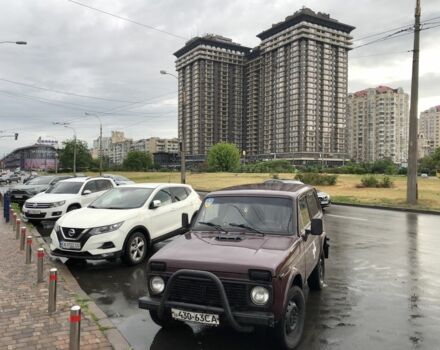 Красный ВАЗ 21213 Niva, объемом двигателя 1.7 л и пробегом 80 тыс. км за 2000 $, фото 3 на Automoto.ua