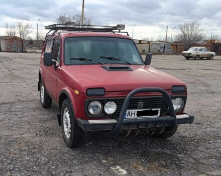 Красный ВАЗ 21213 Niva, объемом двигателя 1.7 л и пробегом 100 тыс. км за 2900 $, фото 1 на Automoto.ua