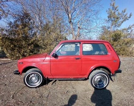 Красный ВАЗ 21213 Niva, объемом двигателя 1.69 л и пробегом 80 тыс. км за 2950 $, фото 6 на Automoto.ua