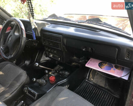 Красный ВАЗ 21213 Niva, объемом двигателя 1.7 л и пробегом 120 тыс. км за 4000 $, фото 15 на Automoto.ua
