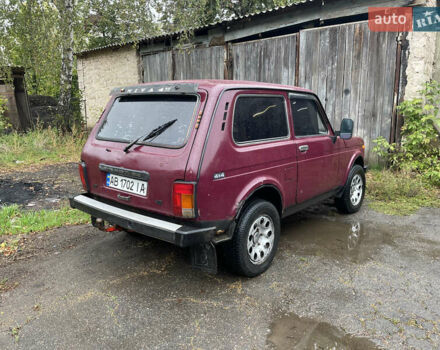Красный ВАЗ 21213 Niva, объемом двигателя 1.57 л и пробегом 245 тыс. км за 2250 $, фото 3 на Automoto.ua