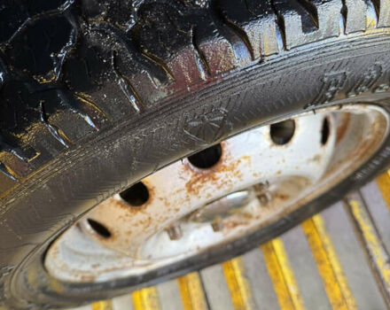 Красный ВАЗ 21213 Niva, объемом двигателя 1.69 л и пробегом 111 тыс. км за 3000 $, фото 3 на Automoto.ua