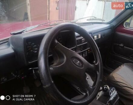 Красный ВАЗ 21213 Niva, объемом двигателя 1.7 л и пробегом 140 тыс. км за 3200 $, фото 1 на Automoto.ua