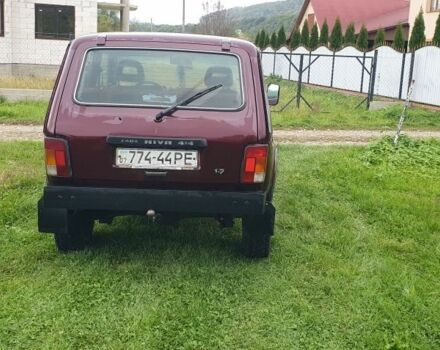Красный ВАЗ 21213 Niva, объемом двигателя 1 л и пробегом 240 тыс. км за 2350 $, фото 4 на Automoto.ua
