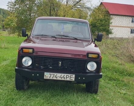 Красный ВАЗ 21213 Niva, объемом двигателя 1 л и пробегом 240 тыс. км за 2350 $, фото 3 на Automoto.ua