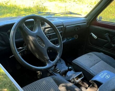 Червоний ВАЗ 21213 Niva, об'ємом двигуна 1.7 л та пробігом 150 тис. км за 1700 $, фото 9 на Automoto.ua