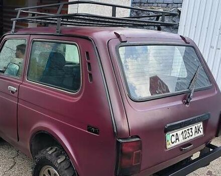 Красный ВАЗ 21213 Niva, объемом двигателя 1.69 л и пробегом 200 тыс. км за 3799 $, фото 7 на Automoto.ua