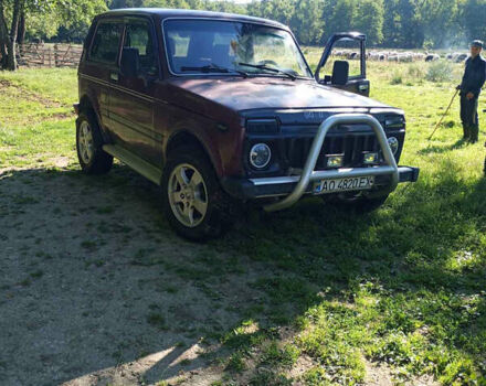 Красный ВАЗ 21213 Niva, объемом двигателя 1.7 л и пробегом 100 тыс. км за 3000 $, фото 1 на Automoto.ua