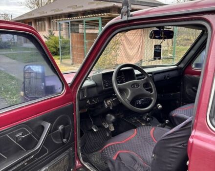 Червоний ВАЗ 21213 Niva, об'ємом двигуна 1.7 л та пробігом 300 тис. км за 3000 $, фото 5 на Automoto.ua