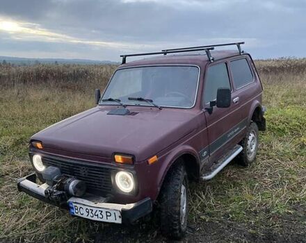 Красный ВАЗ 21213 Niva, объемом двигателя 1.7 л и пробегом 100 тыс. км за 2750 $, фото 1 на Automoto.ua