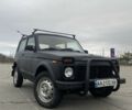 Червоний ВАЗ 21213 Niva, об'ємом двигуна 1.7 л та пробігом 250 тис. км за 999 $, фото 1 на Automoto.ua